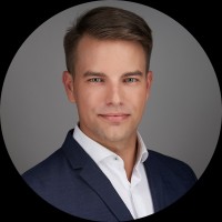 Adam Czinkota