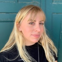 Vickie També