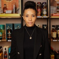 Veronica Oshin