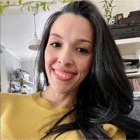 Maya Valenzuela