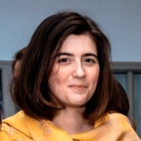 Constance Pagès, Llm