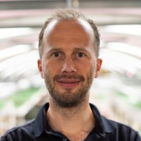 Pieter Buss media-expert