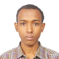 Abdinur Hussein, Pe