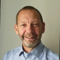 Mike Joy Fiol, Finstam