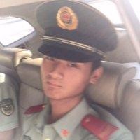 侯少龙