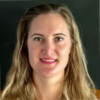 Meggie Capri