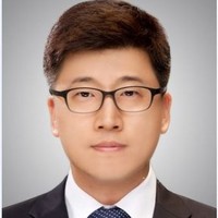박선욱