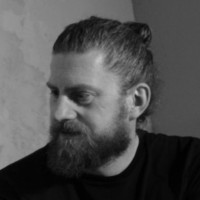 Ross Thompson