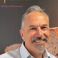 Stephen Tutt
