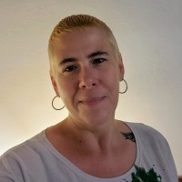 Angela Buzen
