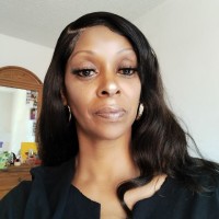 Angela Holmes