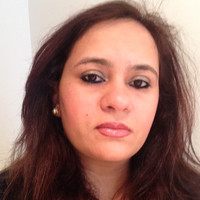 Sapna Ahuja ( Roma )
