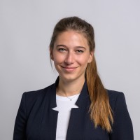 Dr. Marina Koelbl