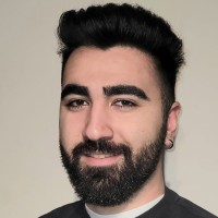 Kenan Hür