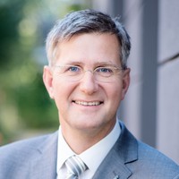 Dr. Jens Tülsner, M.D.