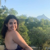 Maria Clara Alvarenga