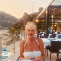 Simone Firth