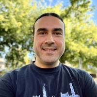 Enver Tugrul Ozbecene