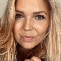Josefine Henriksson Håll
