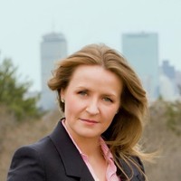 Melanie Perry