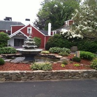 Coonamessett Inn