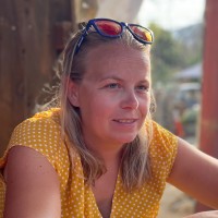 Katie De Niese