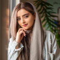 Farnia Khatami
