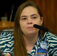 Helloysa Ferreira