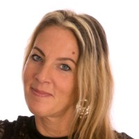 Nanda Van Den Bergen