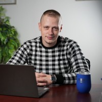 Максим Валиков
