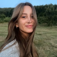 Zehra Taş