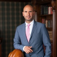 Pablo E. Bermeo -.
