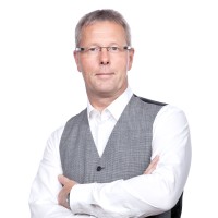 Lars Dietrich