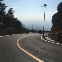 鲁川川