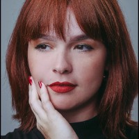 Viktória Aleksiejuk Sales