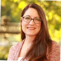 Jennifer Watson, Cae
