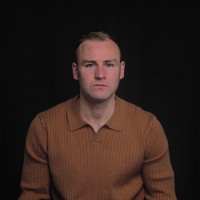 Elliot English