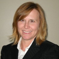 Kelly Knetzger, Pe