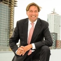 Peter van Nederpelt MRICS RT RM