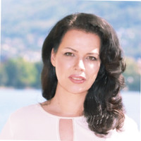 Janine Lenares