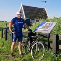Raymond Van Der Hulst