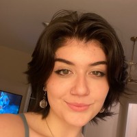 Arianna Bloom