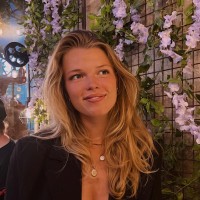 Luna Van Den Ancker