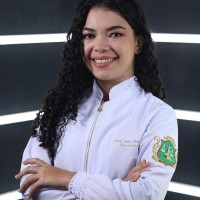 Lara Pimentel