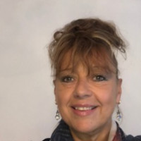 Anne Hudek