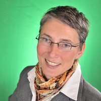 Dr. Iris Schmitt