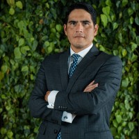 César A. Domínguez Crespo