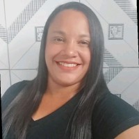 Emanuela Souza