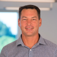 John Luznar, Pe, Cgc