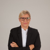 Daniela Strasser